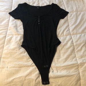 U-neck bodysuit
